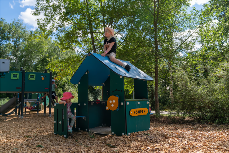 Casita de Juego, GreenLine BASIC752