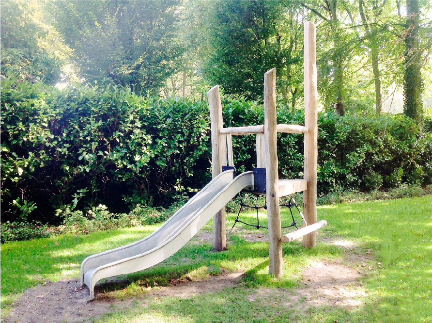 Torre con tobogán H:140cm NRO306