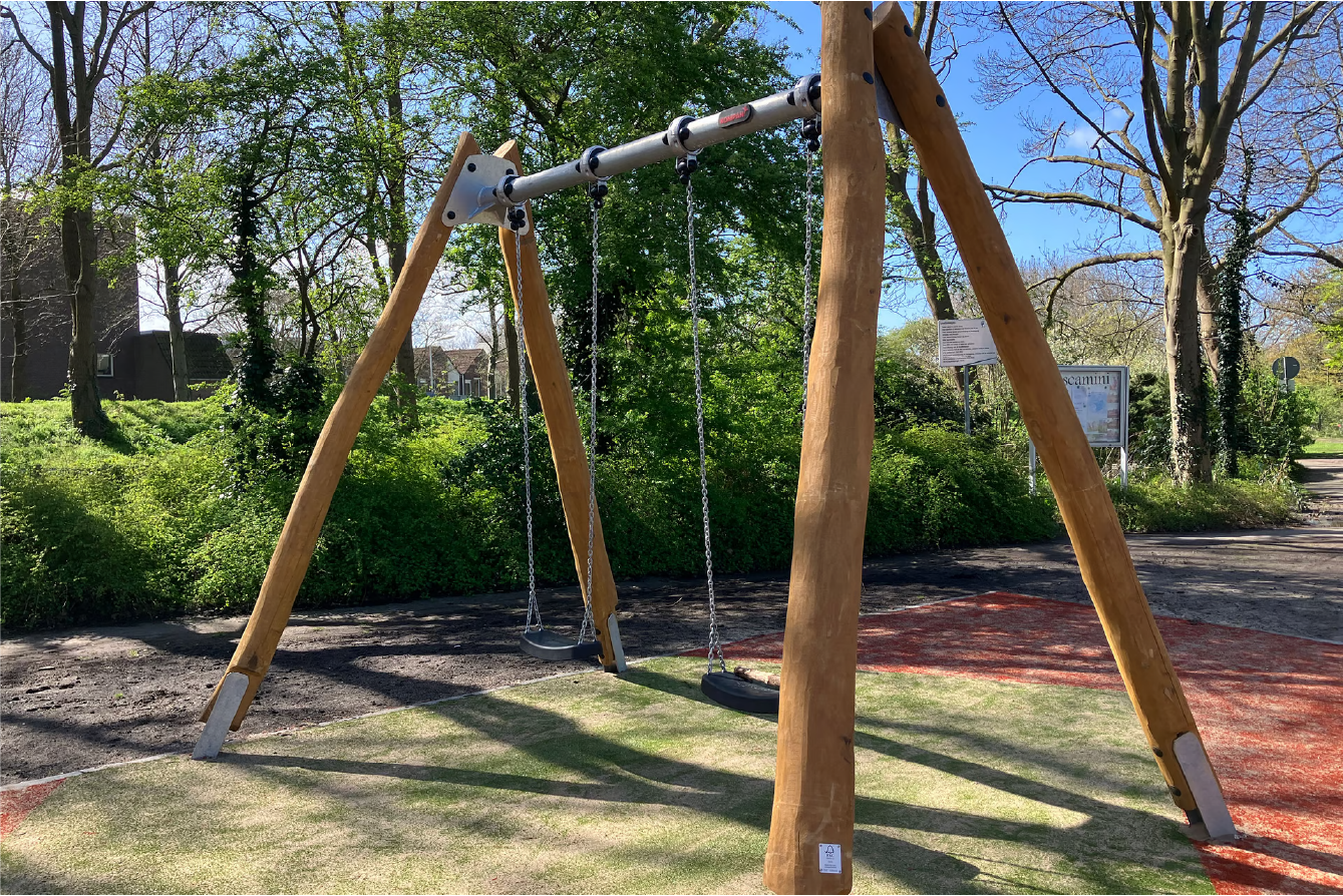 Columpio con dos asientos NRO917