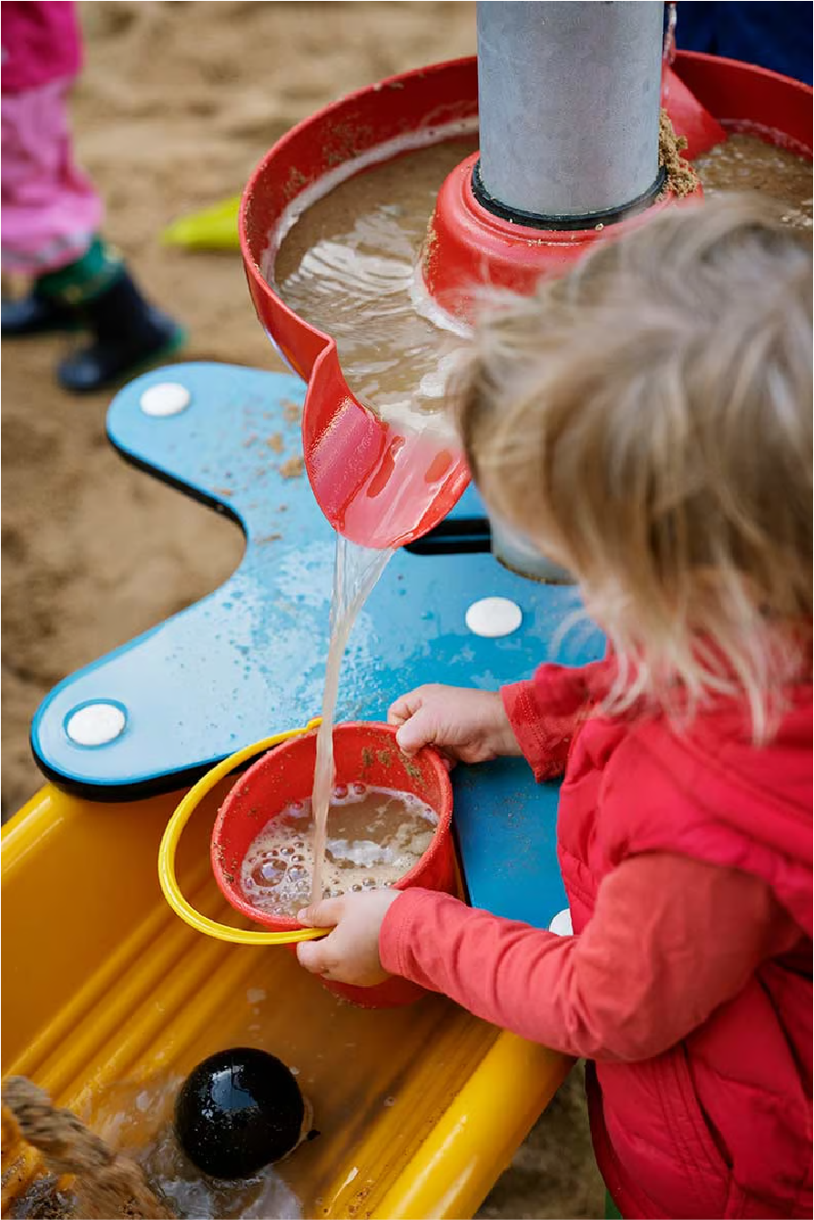 Cascada con mesa de arena PCM505